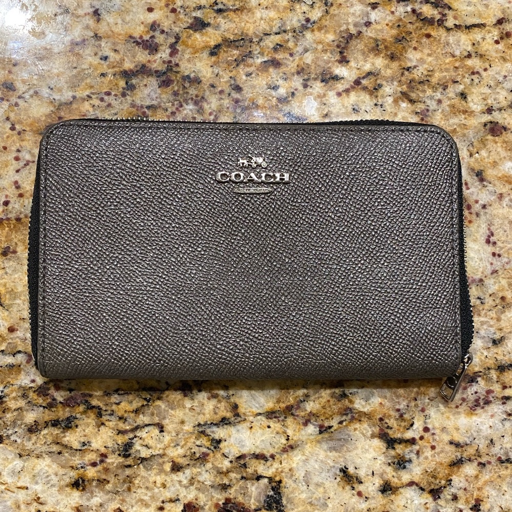 Coach Metallic Silver/Pewter Medium Zip Around Wallet - BROKEN ZIPPER